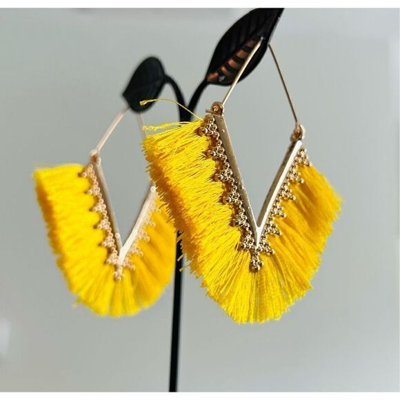 Brand New Yellow Fringe Chevron Dangle Gold Tone Earrings Costume Jewelry 3/$18 - Picture 1 of 6